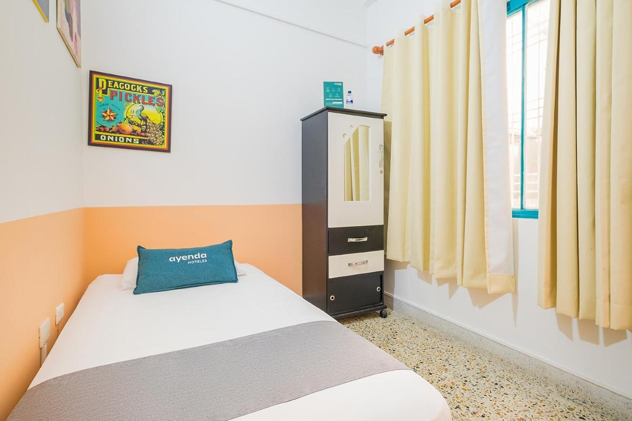 Casa De Pinos Hotel Букараманга Екстериор снимка