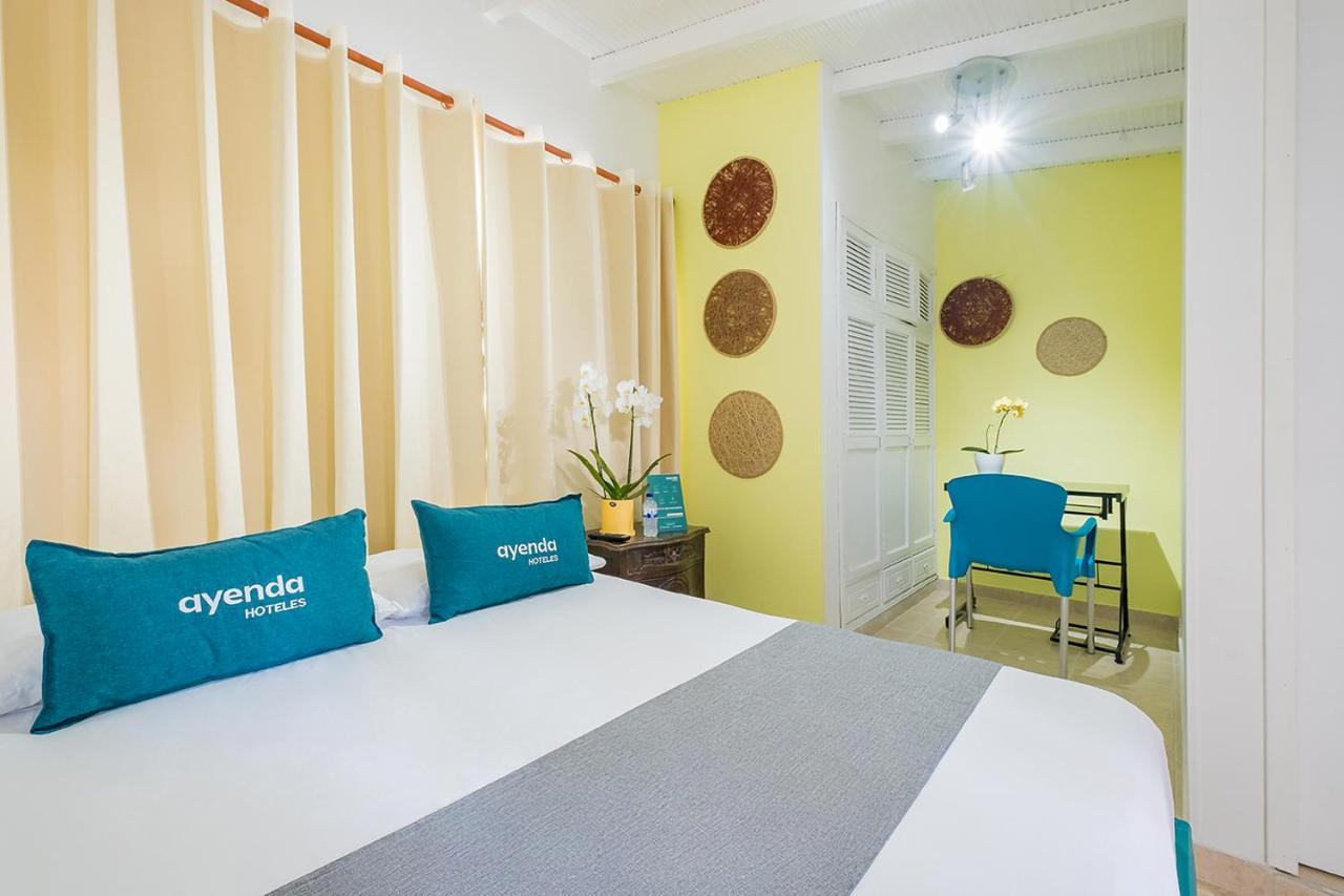 Casa De Pinos Hotel Букараманга Екстериор снимка