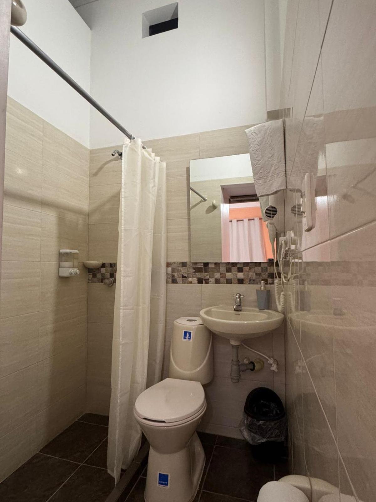 Casa De Pinos Hotel Букараманга Екстериор снимка